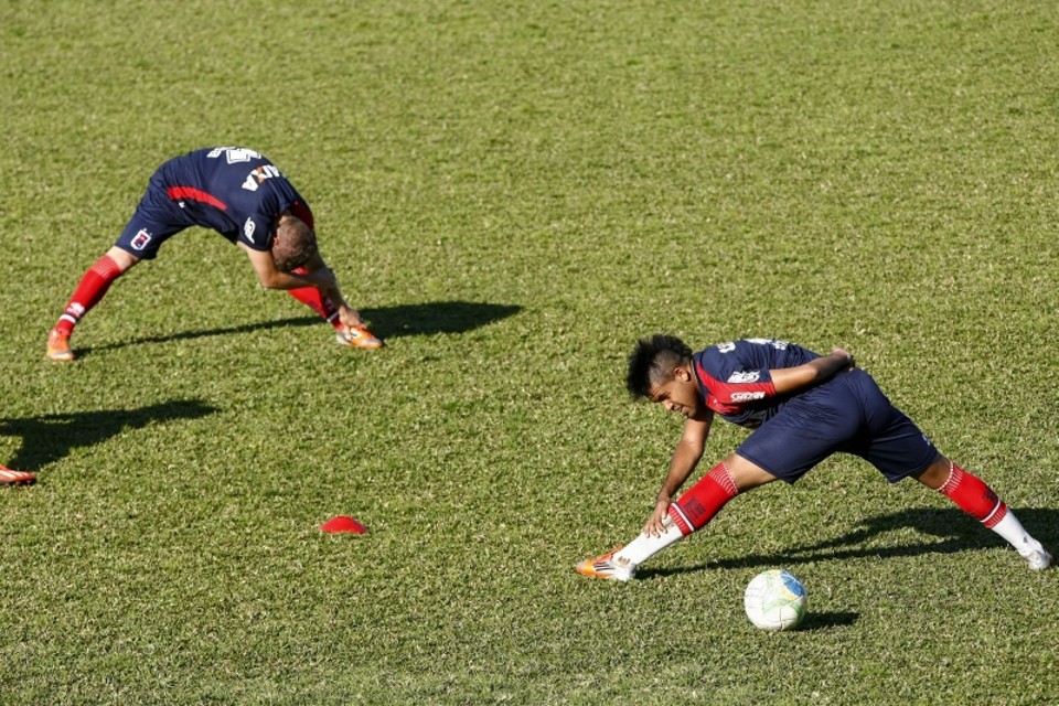 Recorde de público ainda não alivia as contas do Paraná Arthur foi o substituto de Giancarlo contra ABC, Vasco e no segundo tempo contra o Vila Nova | André Rodrigues/ Gazeta do Povo