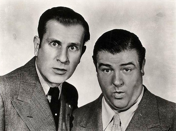 Abbott & Costello: A dupla de atores norte-americanos Bud Abott e Lou Costelo começou a carreira no teatro em meados da década de 1930. Depois de apresentarem juntos um programa de rádio, eles tiveram uma carreira cinematográfica com cerca de 30 filmes em que interpretavam os mesmos tipos em situações distintas. |