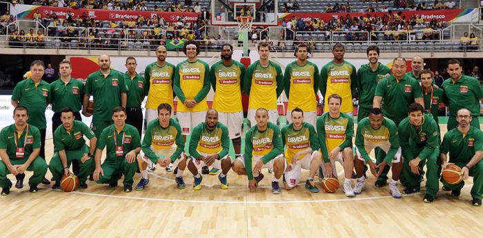 Delegação brasileira que faz jogos preparativos para o Mundial de basquete: equipe é apontada como forte por jogador da NBA | Gaspar Nóbrega / Inovafoto / CBB