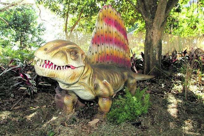 As réplicas dos dinossauros em tamanho real fazem sucesso com as crianças |