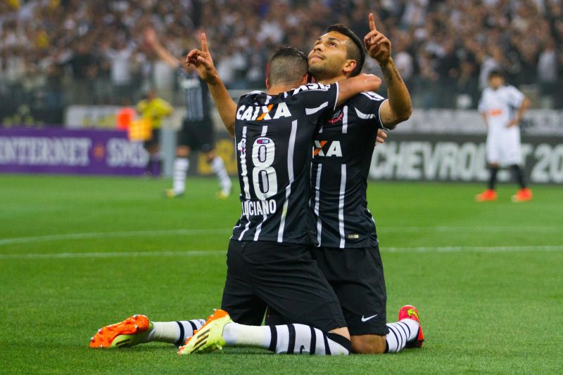 Petros comemora o gol do Corinthians diante do Atlético-MG | Anderson Rodrigues / Frame / Folhapress