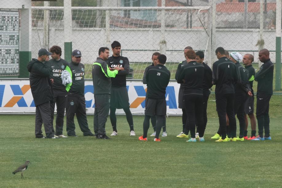 Marquinhos Santos cobra união do elenco do Coritiba para fugir do rebaixamento | Aniele Nascimento / Gazeta do Povo