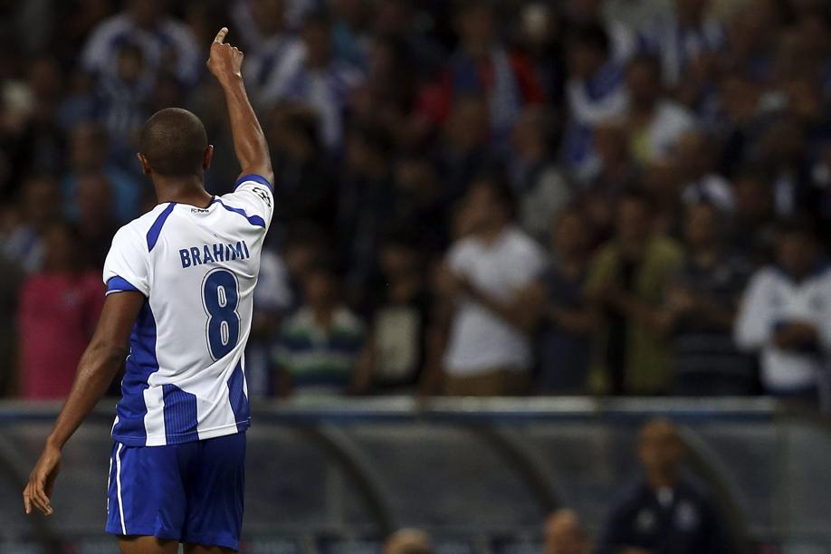 Brahimi foi o grande destaque da vitória do Porto na estreia na Liga dos Campeões | EFE