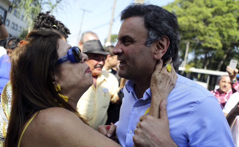Aécio fez referência ao recuo de Marina no plano de governo dela | Nacho Doce/Reuters