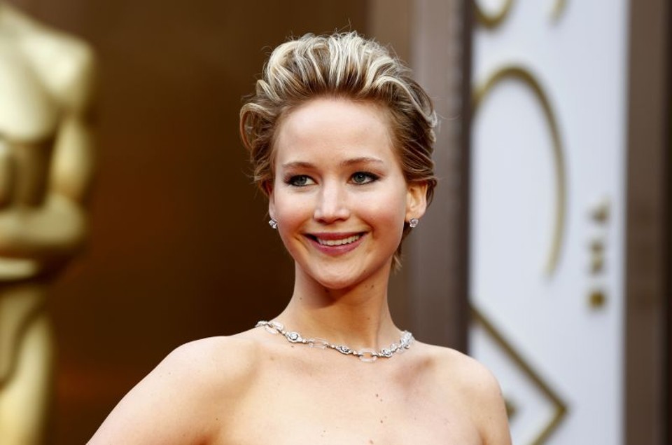 A atriz Jennifer Lawrence está entre as celebridades que tiveram a privacidade violada na web | Lucas Jackson/Reuters.