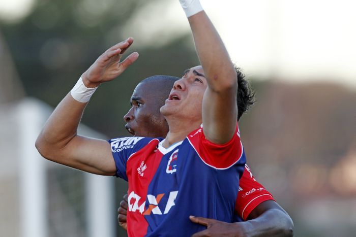 Jean comemora o gol da virada do Paraná em cima do Santa Cruz: orientação de Ricardinho foi determinante na atuação do jovem | Antonio More / Gazeta do Povo
