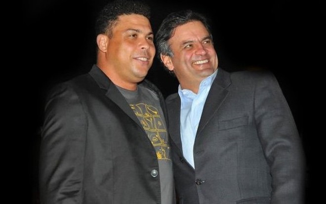 Desde antes de a campanha começar, o ex-jogador Ronaldo declarou apoio ao tucano Aécio Neves (PSDB) |