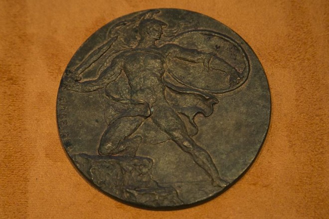 Protótipo de medalha que seria entregue na Olimpíada de 1916, em Berlim. I Guerra Mundial impediu a realização desses Jogos |
