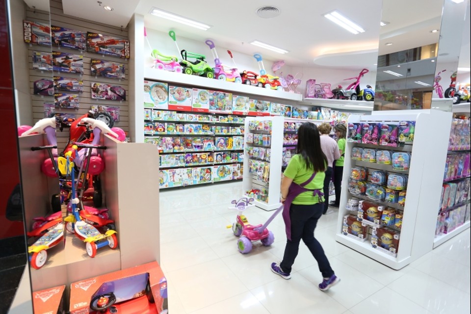 Apesar do pessimismo do comércio, indústria está satisfeita com os pedidos de brinquedos | Ivonaldo Alexandre/ Gazeta do Povo