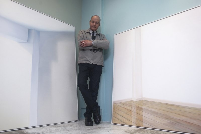 Zimmermann fez obras inéditas para comemorar as três décadas da amiga Zilda Fraletti como galerista | André Rodrigues/Gazeta do Povo