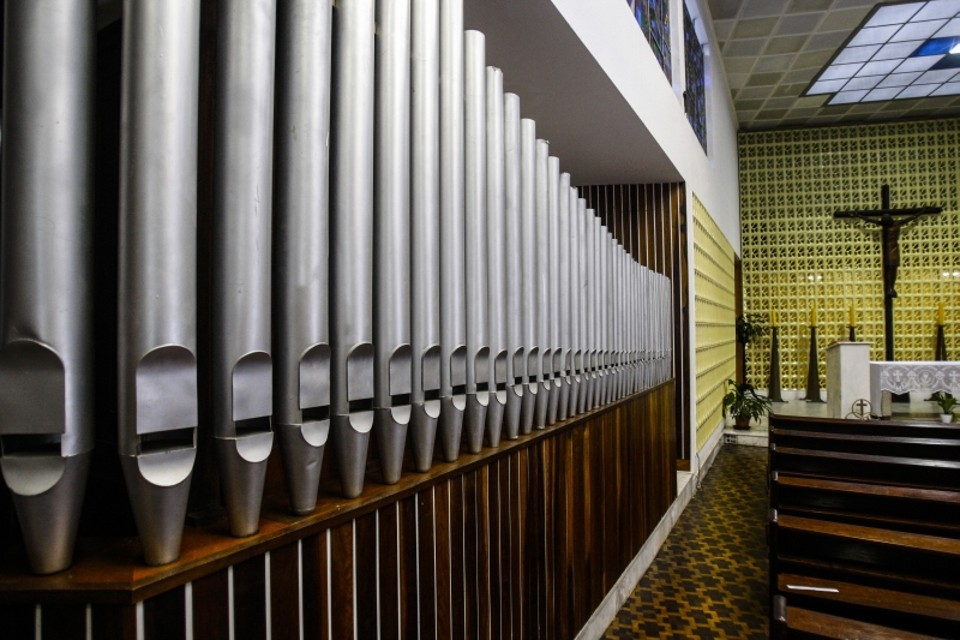 Onde a fé encontrou morada Detalhe da Capela Central do Seminário São José no Orleans, a quinta e definitiva sede em 118 anos de história | André Rodrigues/ Gazeta do Povo