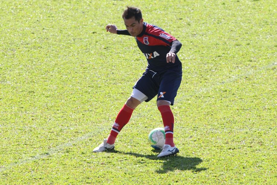 Túlio atuou por apenas 12 minutos no Paraná | Aniele Nascimento / Gazeta do Povo