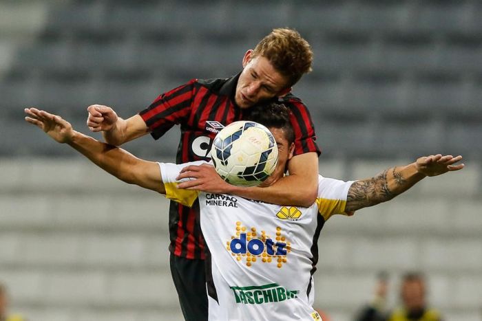 Zagueiro Léo Pereira, do Atlético, é a novidade na seleção sub-21 | Brunno Covello / Gazeta do Povo