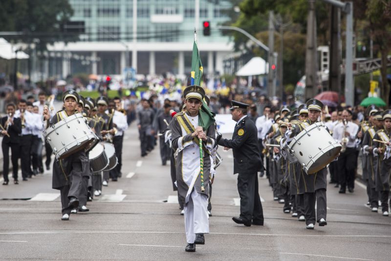 Desfile do Dia da Independência do Brasil, comemorado neste domingo, no Centro Cívico, Curitiba | Brunno Covello/Agência de Notícias Gazeta do Povo