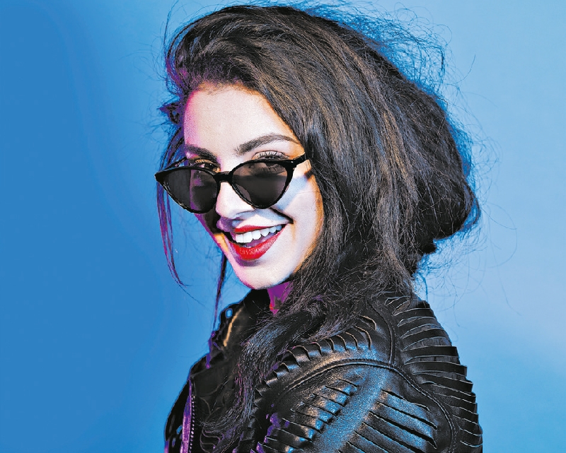 Charli XCX, 22, começou a postar músicas em 2008 e agora lança um novo álbum | Ian Allen