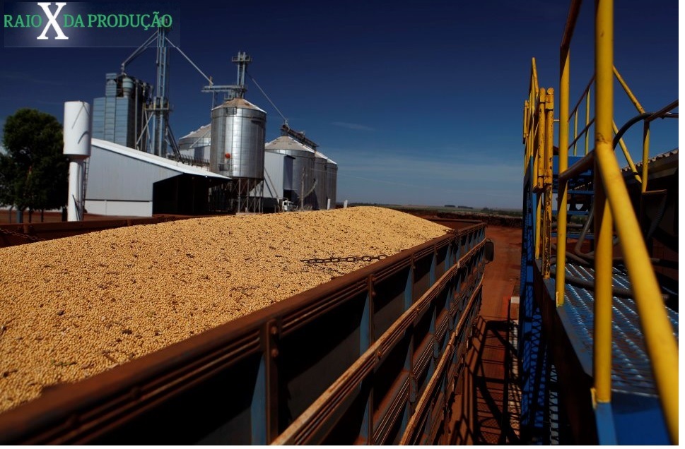 Com espaço para 27,8 milhões de toneladas, o Paraná deve colher 38,5 milhões de toneladas de grãos em 2014/15. Numa situação idela, o estado teria de contar com capacidade 60% maior. | Jonathan Campos / Gazeta Do Povo