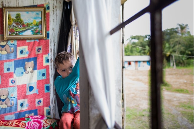 A partir do 5º ano, para estudar moradores de Itaquanduva precisam de transporte escolar marítimo para chegar à escola |