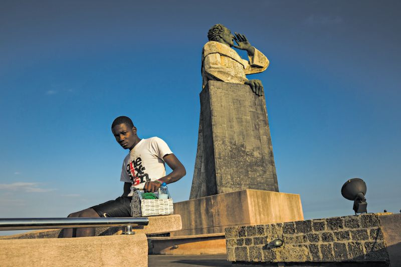 Ex-núncio apostólico do Vaticano é acusado de molestar meninos, incluindo Francis Aquino Aneury, na capital dominicana | Meridith Kohut para The New York Times