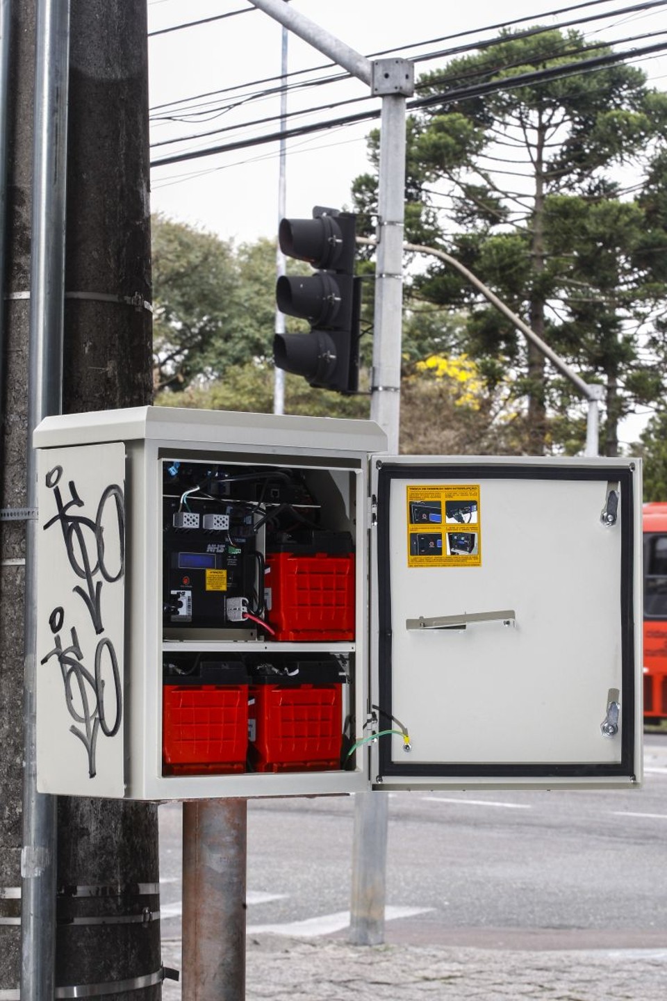 Aparelhos já estão em teste em duas vias da capital | André Rodrigues/Gazeta do Povo