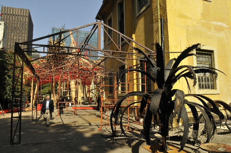 Instalação do artista belga Alex Quinze recebe o público | João Sal/Divulgação