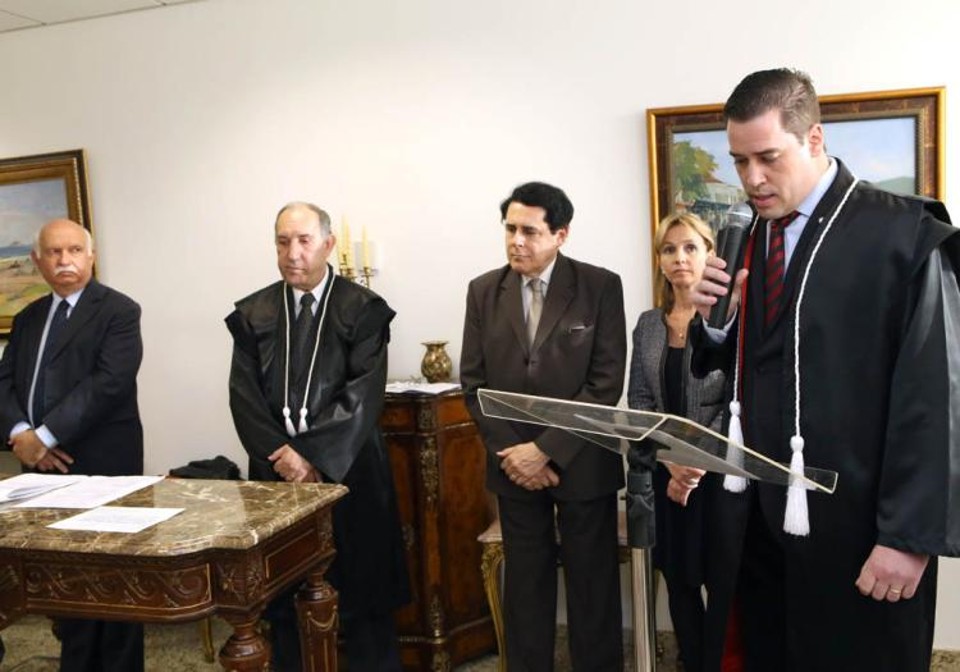 Os novos juízes foram empossados em cerimônia realizada nesta terça-feira (23) no TJ-PR | Divulgação / TJ-PR