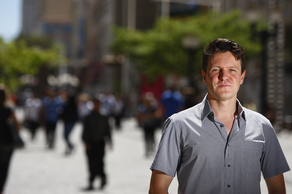 Luís Henrique Pellanda, colunista da Gazeta do Povo, é um dos doze finalistas do prêmio Portugal Telecom. | Gazeta do Povo