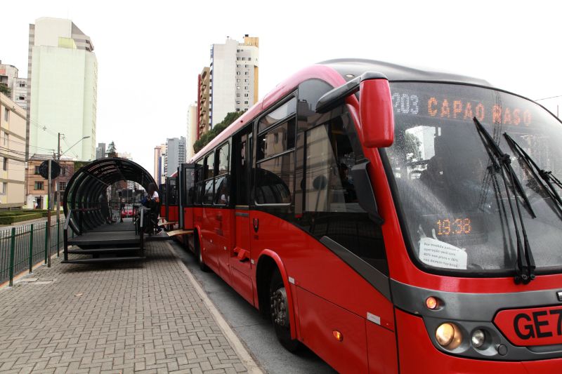Dívida ocorre há dois dias do pagamento do adiantamento salarial dos motoristas e cobradores | Divulgação/Prefeitura de Curitiba