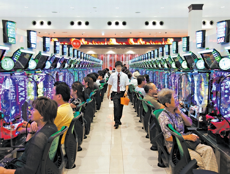 A indústria japonesa do pachinko, de US $180 bilhões anuais, está construindo salões maiores e mais luxuosos. Zent Nagoya Kita em Nagoya | Ko Sasaki for The New York Times