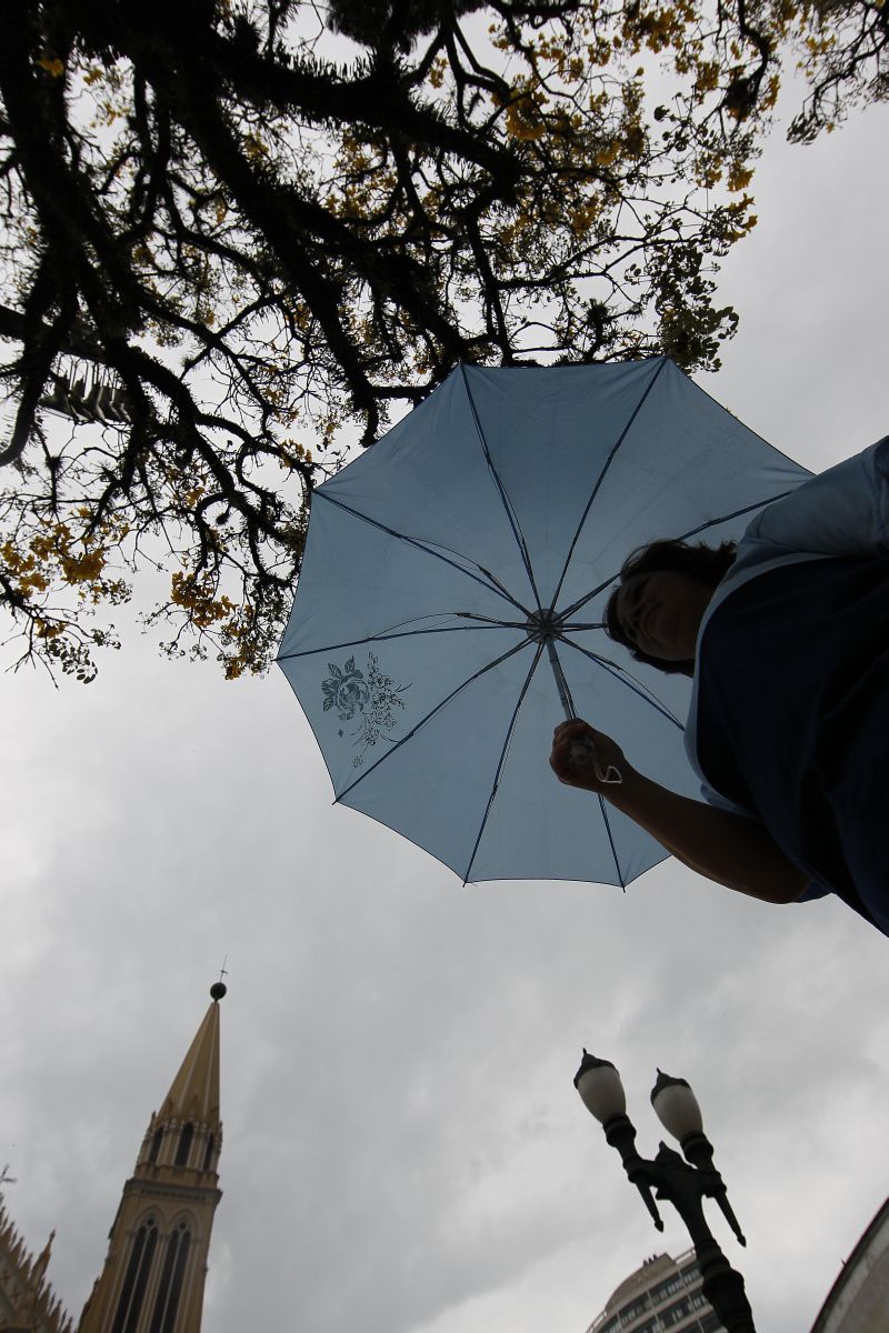 O calor dos últimos dias deve dar uma trégua | Jonathan Campos/Gazeta do Povo