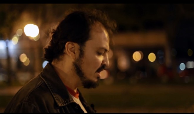 Ivan Justen Santana tocando a manada poética | 