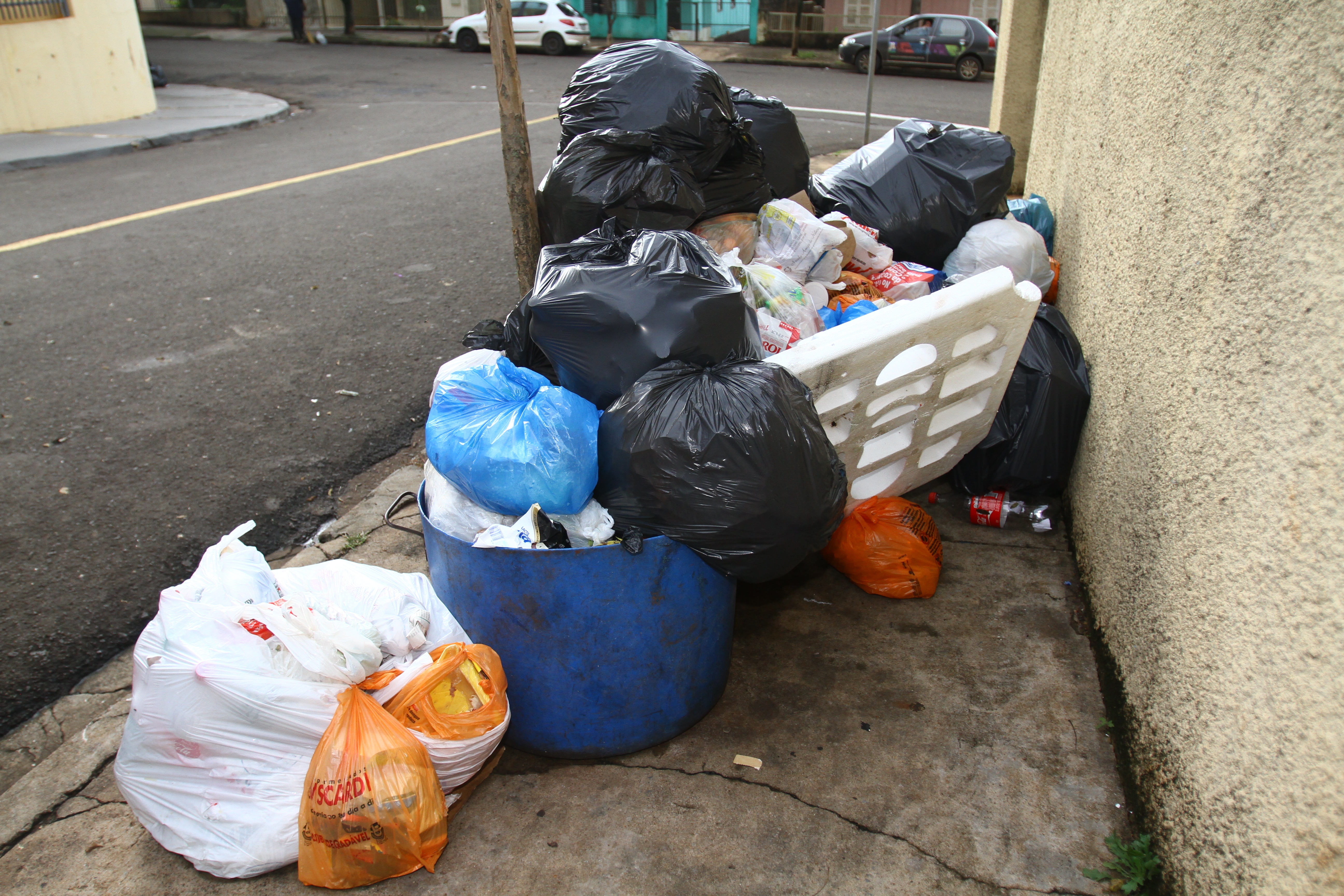 Contrato superfaturado para coleta de lixo e dispensa de licitação entraram na mira do Ministério Público de Londrina mais uma vez | Roberto Custódio/Arquivo JL