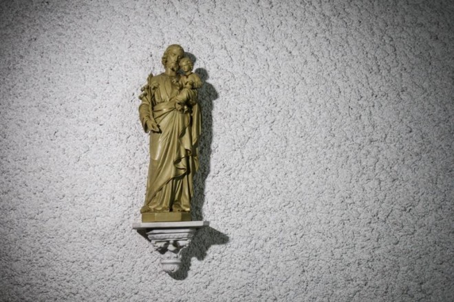 Imagem de São José acompanha o seminário desde sua criação, em 1896. Hoje, permanece à entrada da Capela Central | 