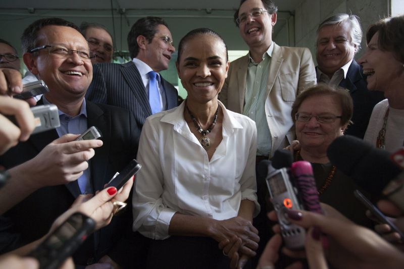 Marina Silva ao lado do vice Beto Albuquerque e correligionários | Sebastião Moreira/Efe