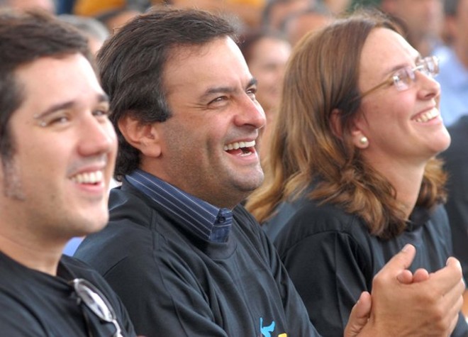 O mineiro Rogério Flausino, da banda Jota Quest, apoia do ex-governador de Minas Gerais Aécio Neves (PSDB) | 