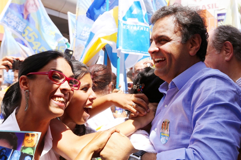 Aécio: fim, discussão ou substituição do fator? | Marcos Fernandes/Efe