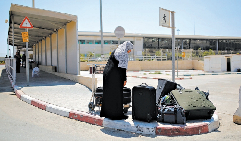 Projetada para um fluxo de 45.000 viajantes por dia, a passagem de Erez entre Israel e Gaza é agora usada por 400 | Amir Cohen/Reuters