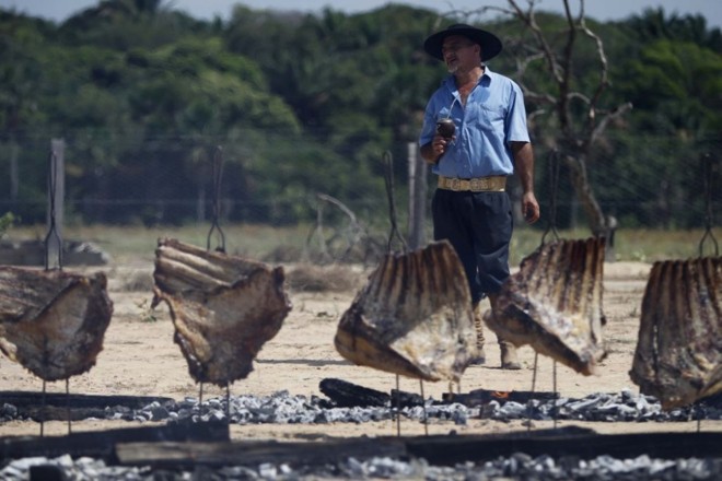 Tradição: A costela de chão não deixa dúvidas da origem dos produtores que estão colonizando a nova fronteira agrícola no Hemisfério Norte do Brasil. Crédito Jonathan Campos - Gazeta do Povo | 