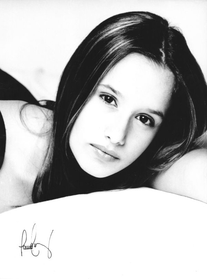 Dos belos personagens da nova geração paranaense, Fernanda Miranda vem recebendo cumprimentos pelo ingresso no Direito da UniBrasil. Já soma cursos na França, Espanha e Suécia voltados às Relações Internacionais. É filha do advogado Fernando Miranda |