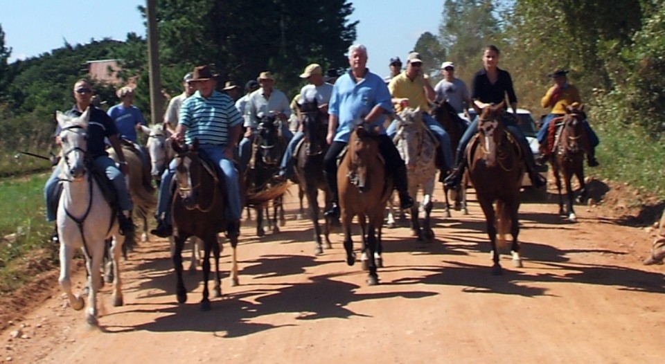 Requião em cavalgada: até R$ 5 milhões podem ter sido gastos para tratar os cavalos | Divulgação