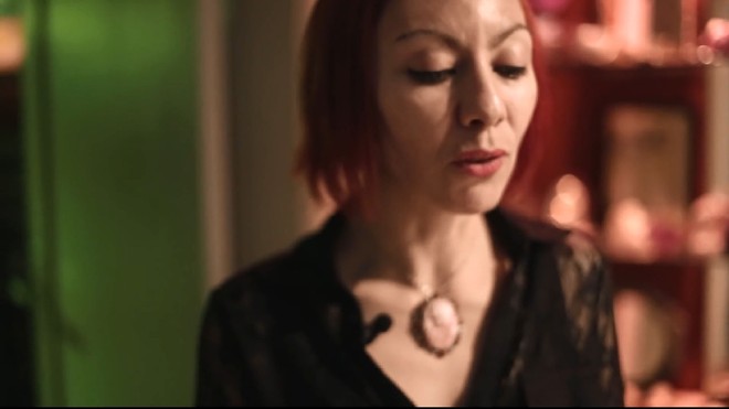 A poeta Andréia Gavita, voz feminina na noite | 