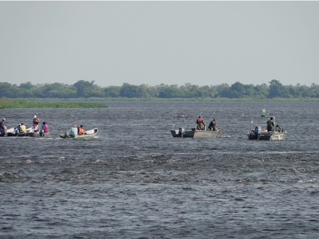 Pelo menos 50 pessoas trabalham nas buscas dos desaparecidos no Rio Paraguai | Divulgação/Prefeitura de Porto Murtinho