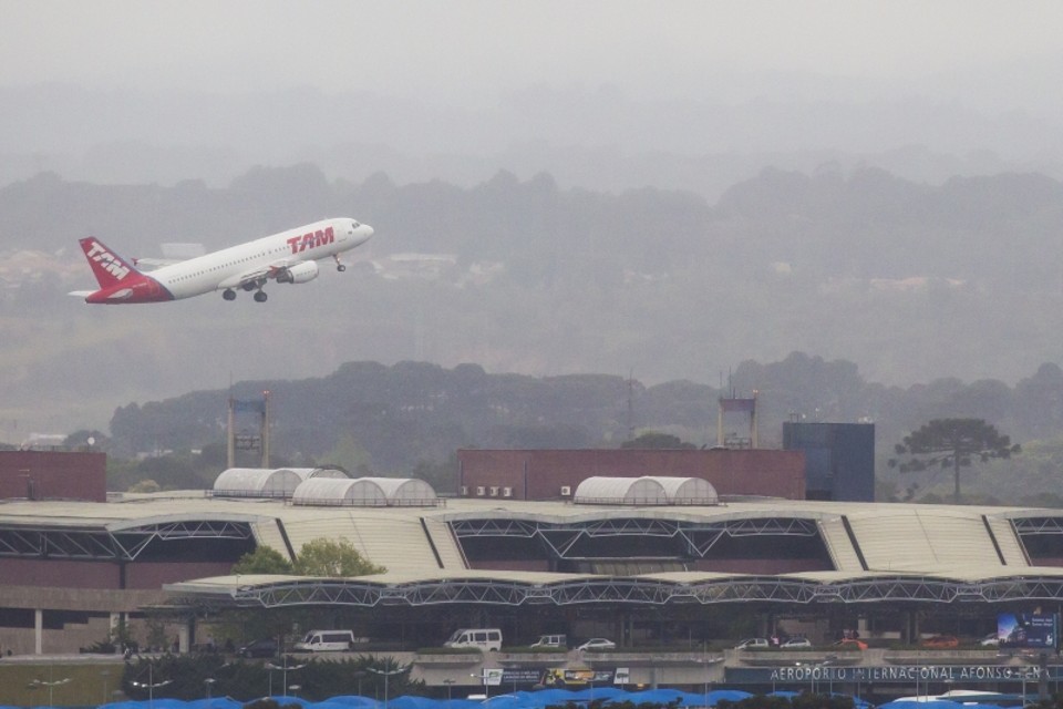 Concessão do Afonso Pena poderia destravar obras necessárias para ampliar o aeroporto | Brunno Covello/ Gazeta do Povo