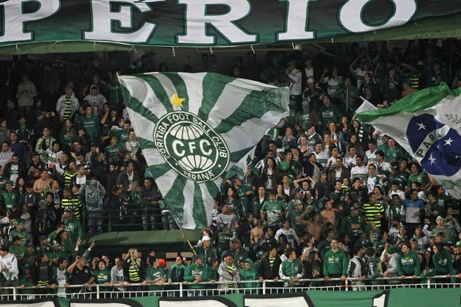 Torcida do Coritiba no jogo contra o São Paulo | 