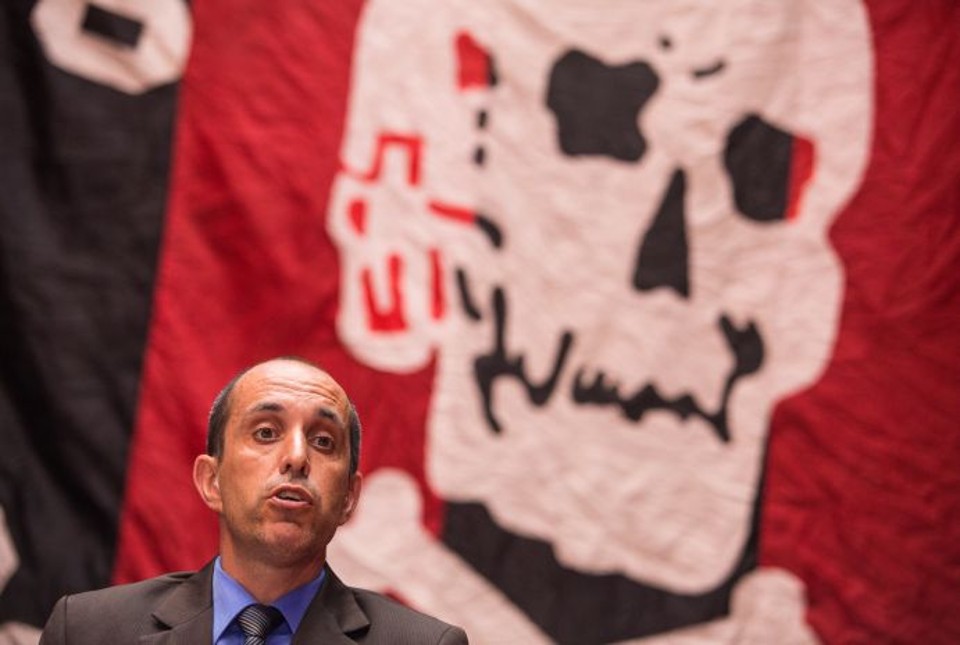 Ex-presidente da torcida Os Fanáticos, Juliano Rodrigues, um dos acusados da morte de Henrique Gonciero, cumpria pena domiciliar. Justiça permitiu que acusados respondesse o processo em liberdade | Brunno Covello / Gazeta do Povo