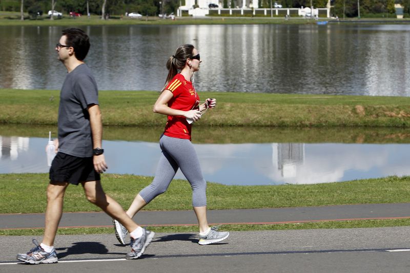 Dias quentes no estado devem continuar até esta sexta-feira (12) | Antônio More / Agência de Notícias Gazeta do Povo