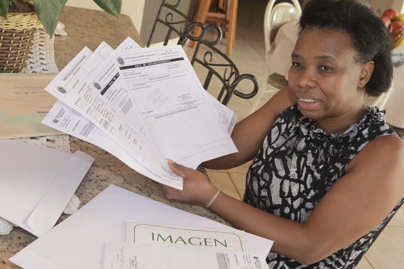 Léia aguarda há quase um ano por tratamento | Walter Fernandes/ Gazeta do Povo