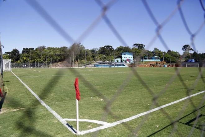 Gramado padrão Fifa do CT Barcelos, onde o Paraná vai treinar pelos próximos quatro anos |