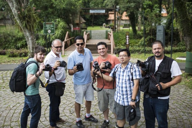 Fotógrafos que participaram do protesto no Bosque do Papa |