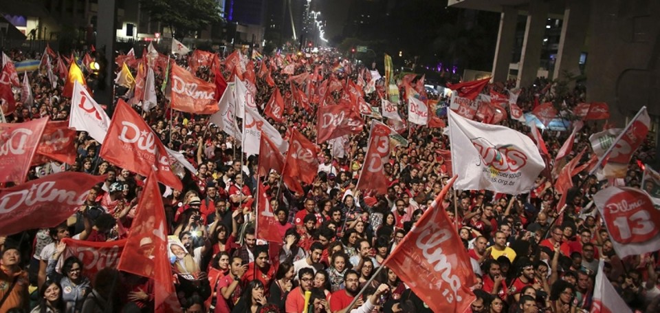 A força da militância do PT foi essencial na apertada vitória petista | Nacho Doce/Reuters