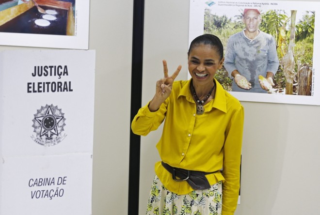 Em Rio Branco (AC), a candidato do PSB, Marina Silva, registrou oseu voto |